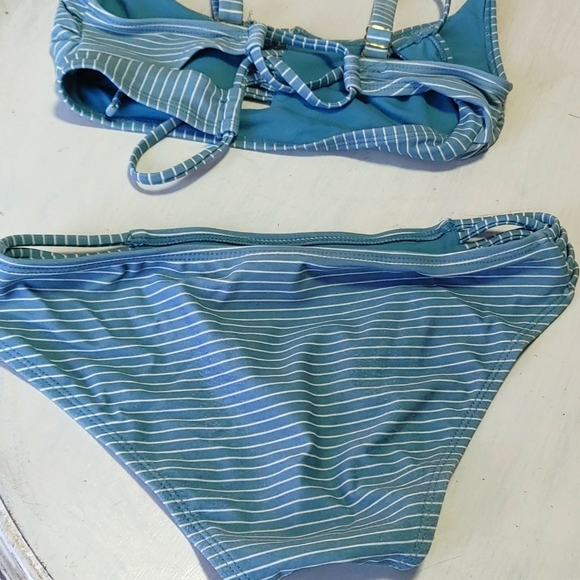 Bikini - Picture 4 of 4